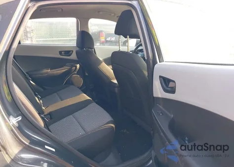 2018 Hyundai Kona Se z USA, uszkodzony, nr VIN KM8K1CAA2JU095360